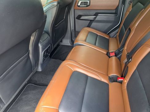 Used 2024 Ford Bronco Outer Banks AWD/4WD image 23