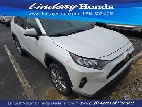Used 2021 Toyota RAV4 XLE Premium AWD/4WD image 2