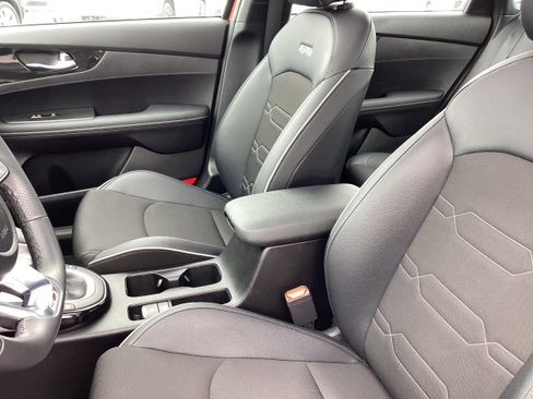 Used 2024 Kia Forte GT-Line w/ GT-Line Premium Package image 12