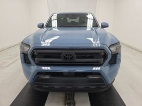 Used 2026 Toyota Tacoma SR5 RWD image 2