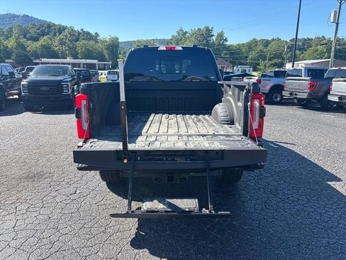 Used 2025 Ford F250 Platinum AWD/4WD image 7