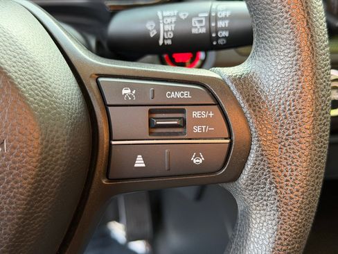 Used 2023 Honda CR-V LX image 15