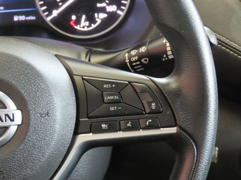 Used 2023 Nissan Sentra SV FWD image 45