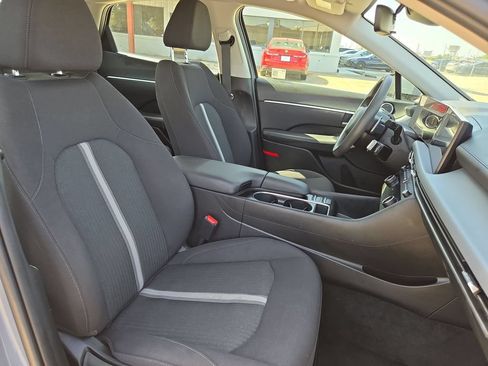 Used 2025 Hyundai Sonata SEL FWD image 30
