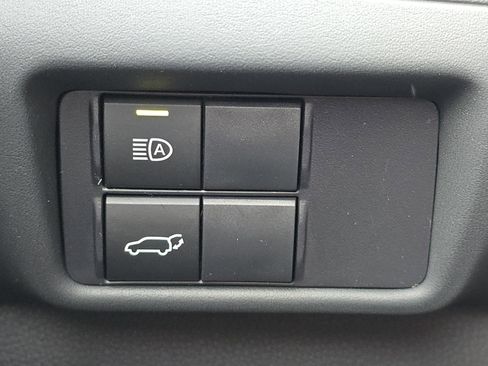 New 2026 Toyota Highlander XLE image 17