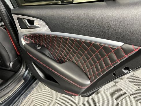 Used 2023 Genesis G70 3.3T w/ Sport Prestige Package image 33