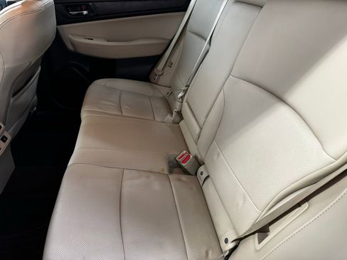 Used 2017 Subaru Outback 2.5i Limited AWD/4WD image 12