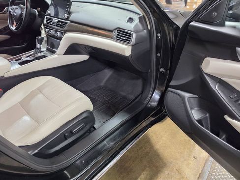Used 2018 Honda Accord EX-L image 18