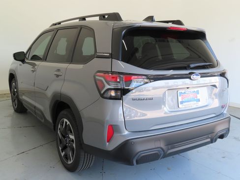 New 2025 Subaru Forester Limited image 7