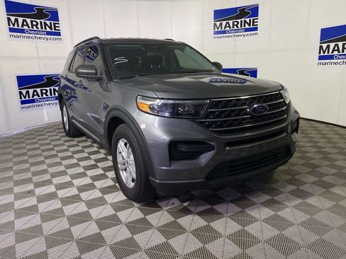 Used 2022 Ford Explorer XLT RWD image 1