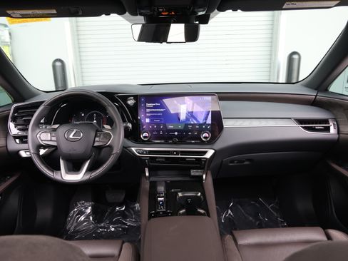 Used 2024 Lexus RX 350 FWD w/ Convenience Package image 17