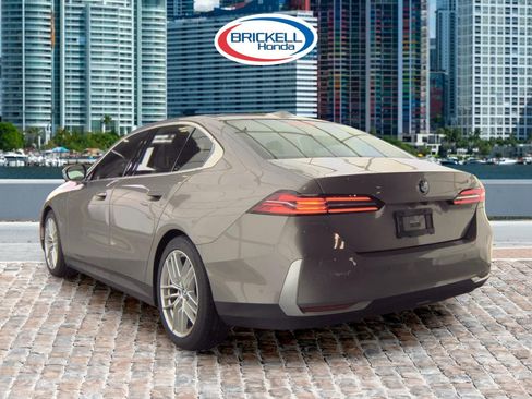 Used 2024 BMW 530i image 14