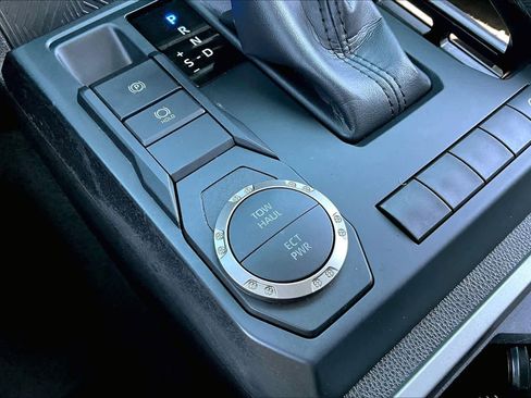 Certified 2026 Toyota Tacoma SR5 image 34