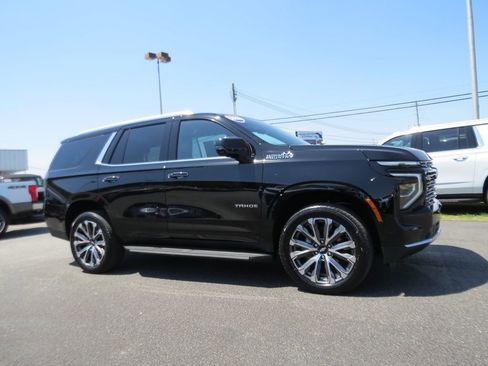 Certified 2026 Chevrolet Tahoe High Country w/ Sun And Tow Package AWD/4WD image 11