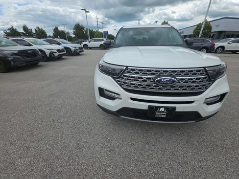 Used 2021 Ford Explorer Limited AWD/4WD image 10