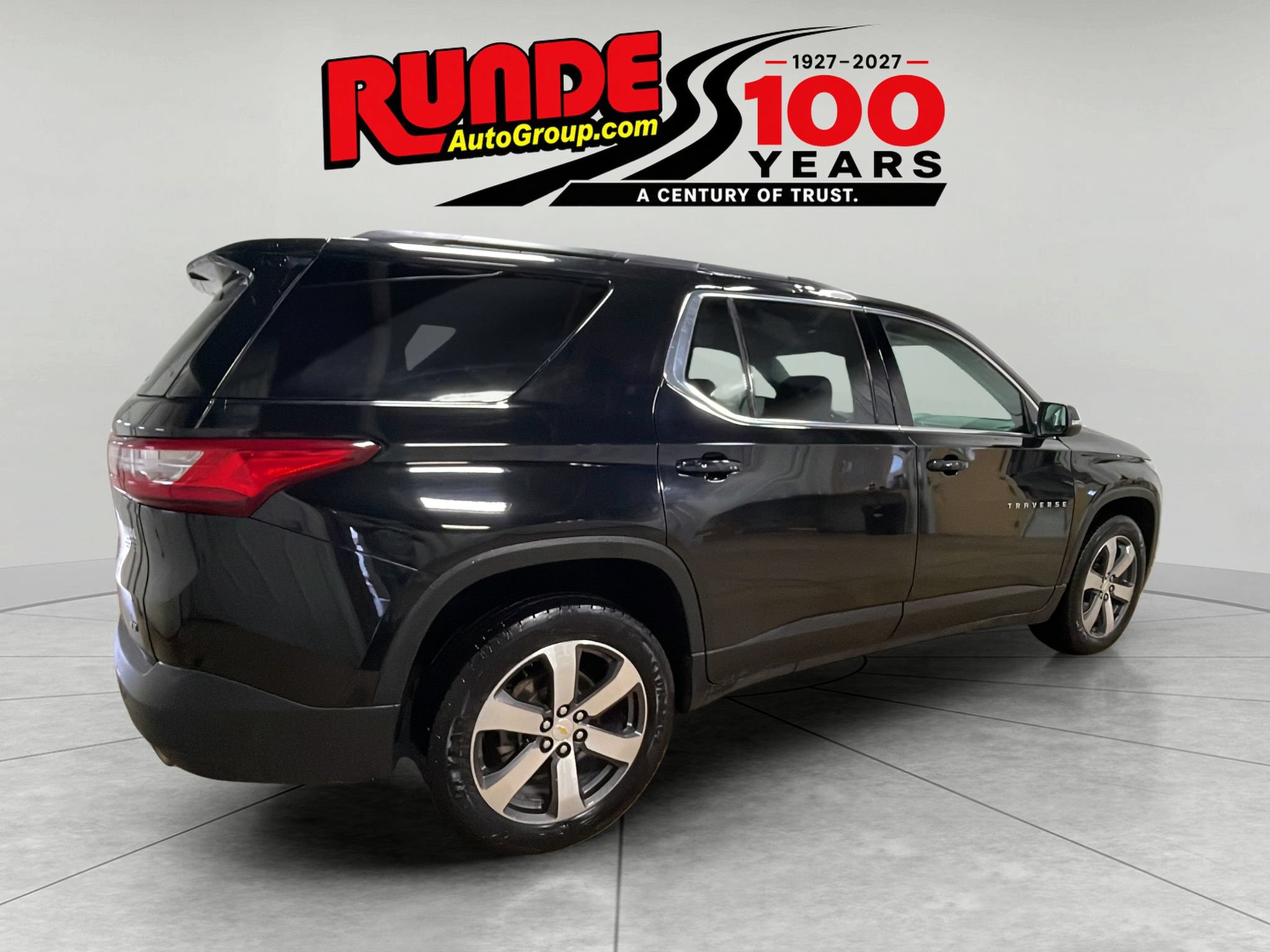 Used 2021 Chevrolet Traverse LT w/ LT Premium Package AWD/4WD image 8