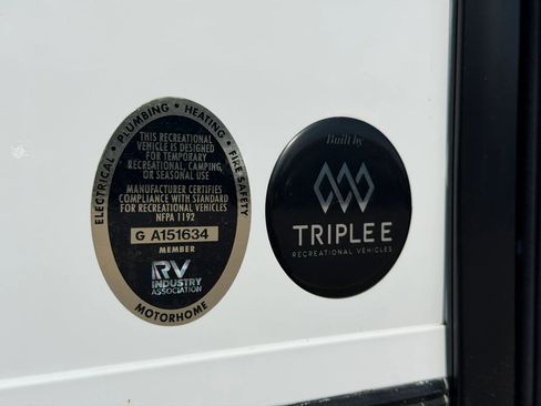 Used 2024 Mercedes-Benz Sprinter 3500 image 9