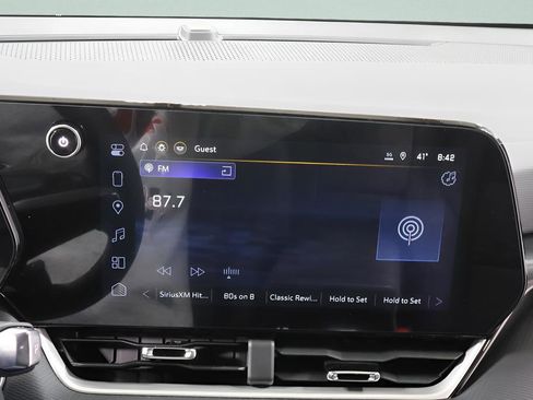 New 2026 Chevrolet Equinox LT w/ Convenience Package II FWD image 11