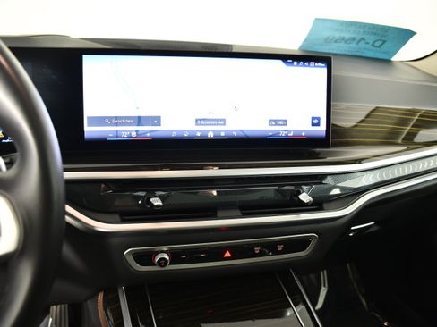 Used 2025 BMW X7 xDrive40i image 24