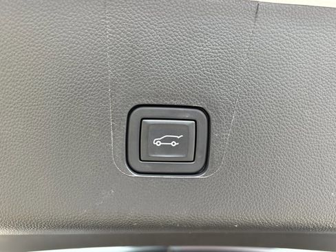Used 2024 Chevrolet Traverse Premier w/ Redline Edition FWD image 7