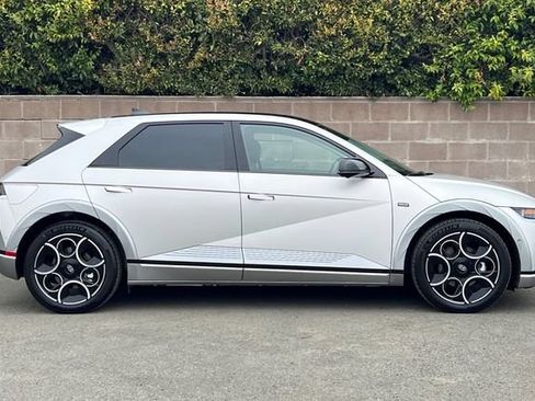Certified 2024 Hyundai Ioniq 5 Limited AWD/4WD image 3