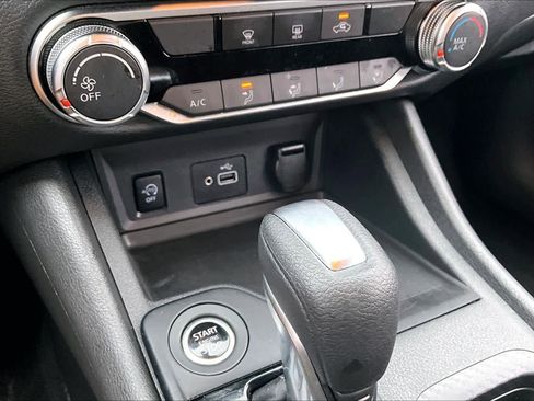 Certified 2025 Nissan Sentra S FWD image 31