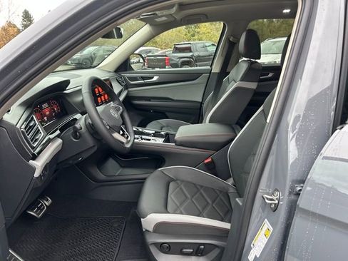 New 2026 Volkswagen Atlas Peak Edition image 15