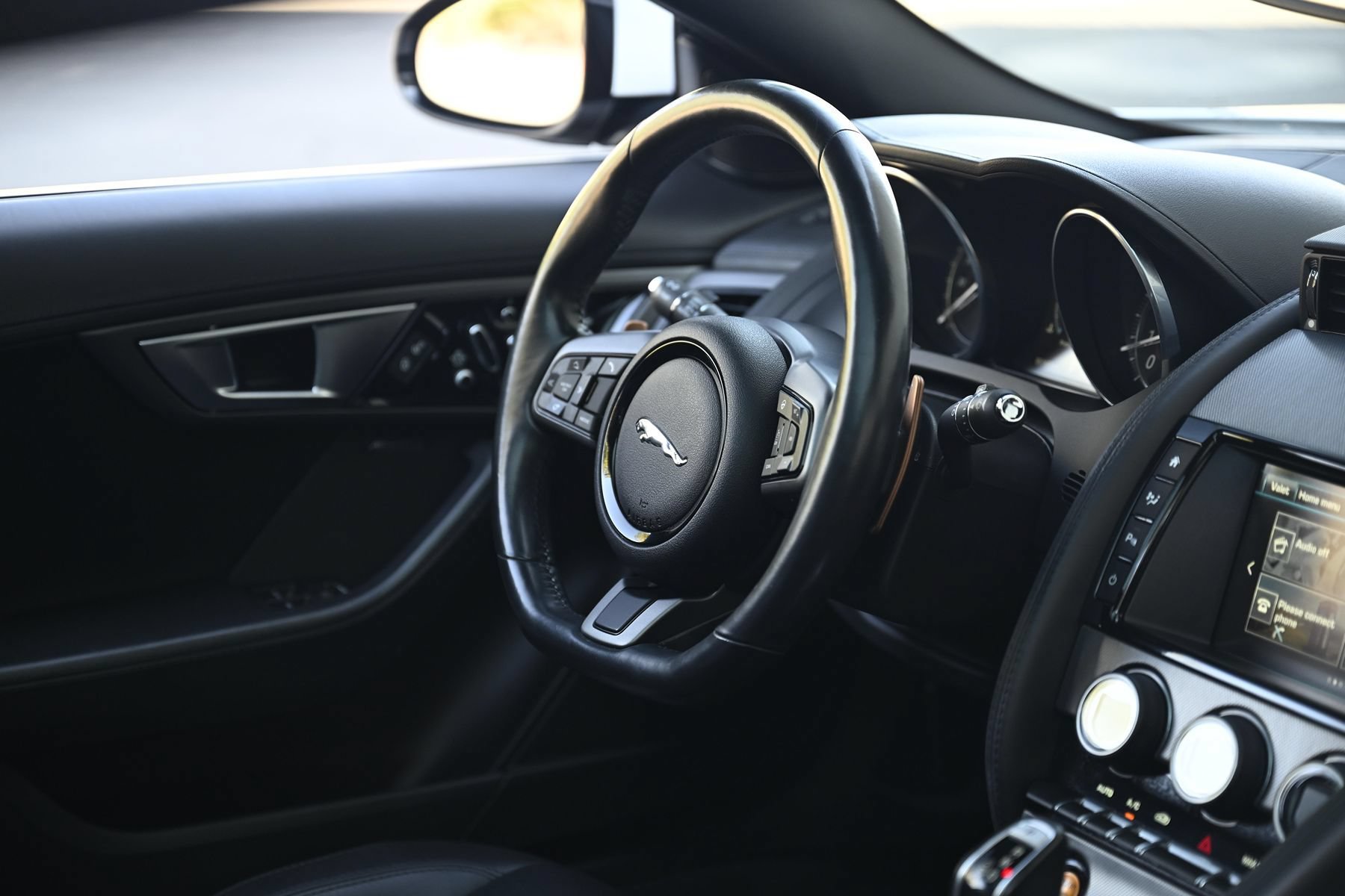 Used 2016 Jaguar F-TYPE S RWD image 33