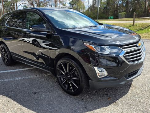 Used 2019 Chevrolet Equinox LT w/ Driver Convenience Package image 5