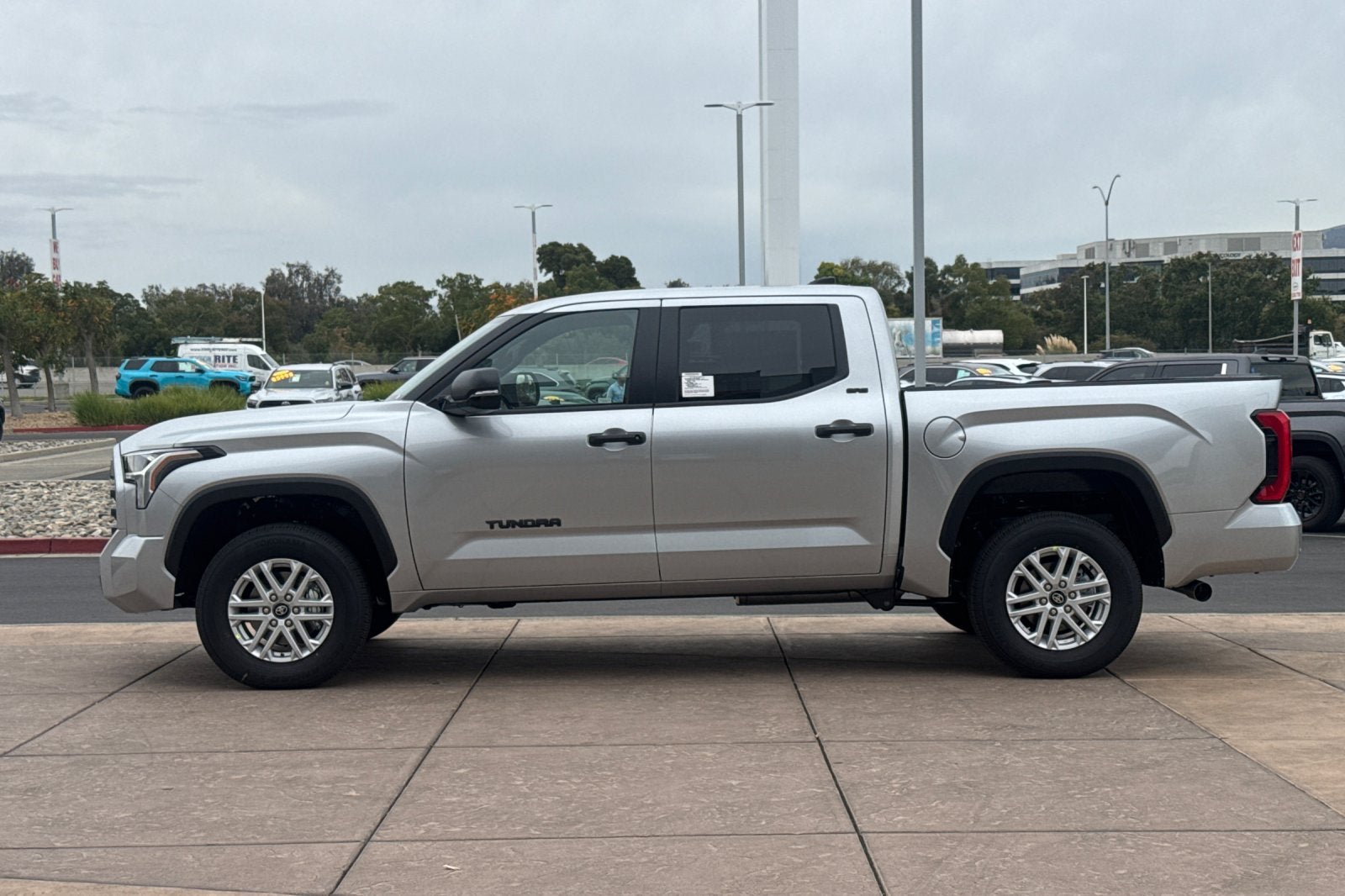 New 2026 Toyota Tundra SR5 w/ SR5 Convenience Package AWD/4WD image 7