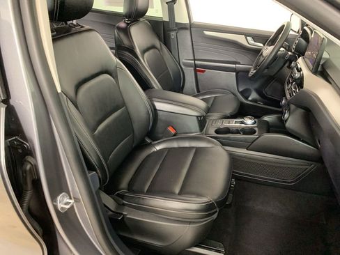 Used 2022 Ford Escape SEL image 35