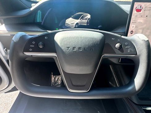 Used 2022 Tesla Model S AWD image 21