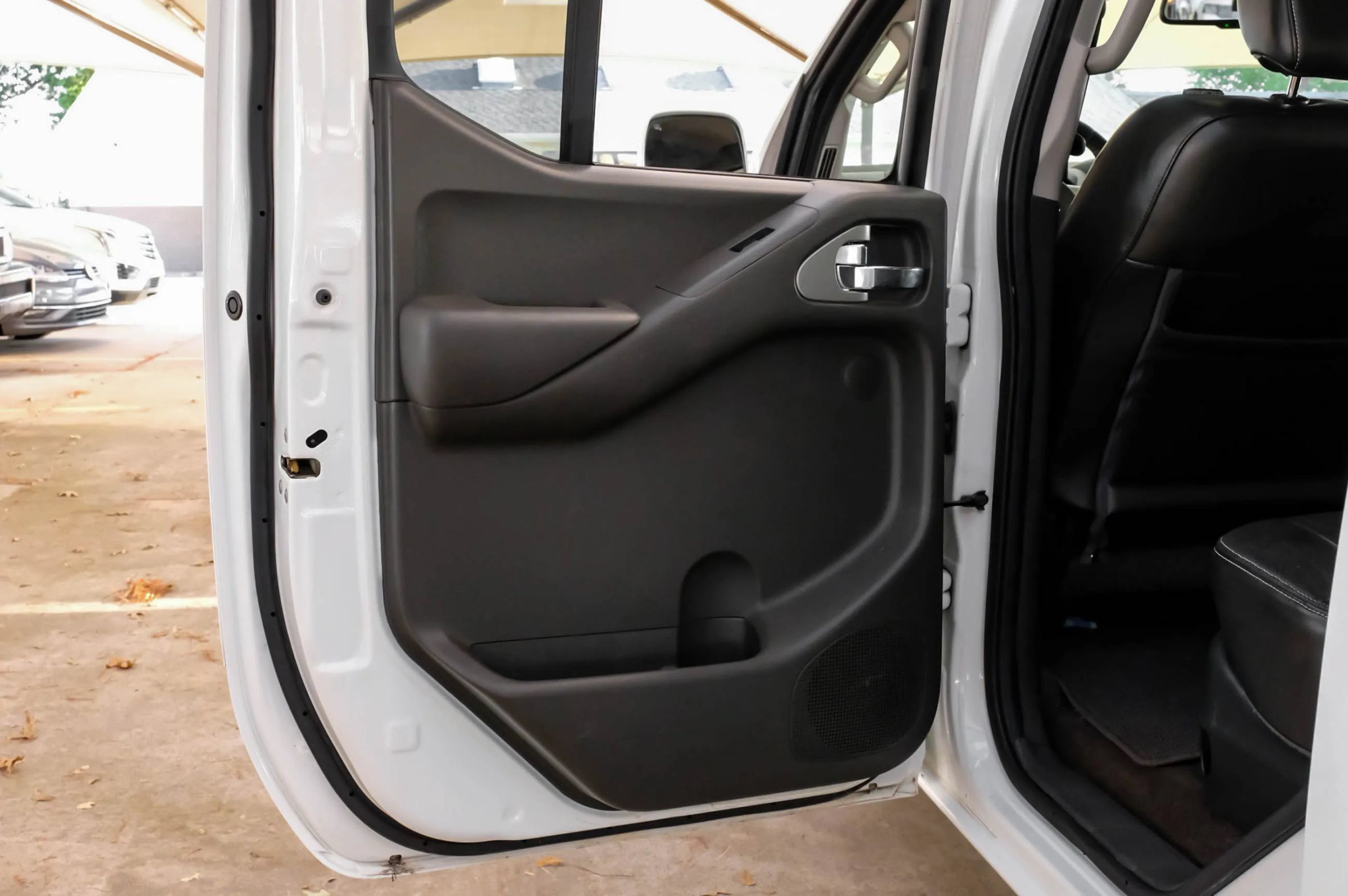 Used 2016 Nissan Frontier PRO-4X w/ Pro-4x Luxury Package AWD/4WD image 48