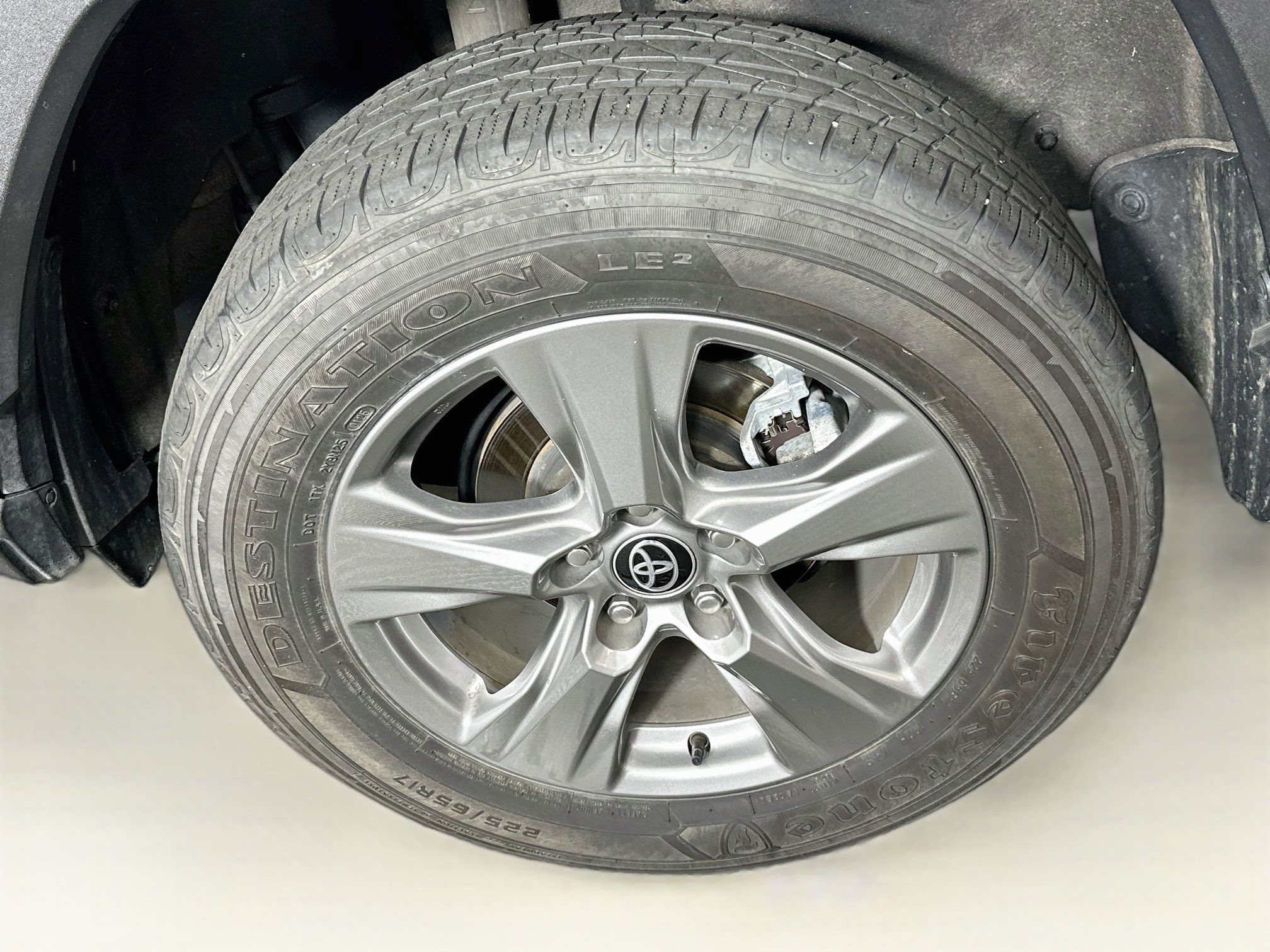 Used 2025 Toyota RAV4 XLE FWD image 11