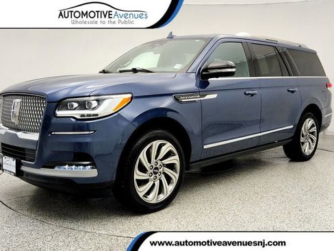 Used 2022 Lincoln Navigator L Reserve image 1