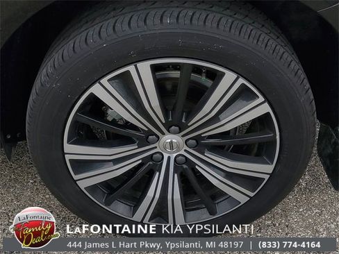 Used 2022 Volvo XC60 B6 Inscription w/ Protection Package Premier image 7