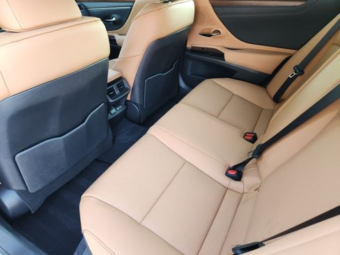 Certified 2025 Lexus ES 350 w/ Premium Package FWD image 34