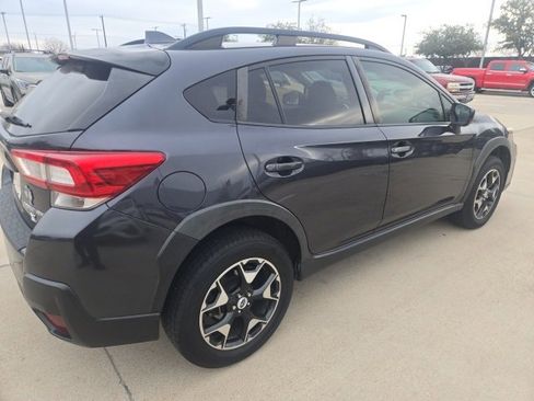 Used 2018 Subaru Crosstrek 2.0i Premium image 3