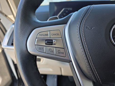 Used 2024 BMW X7 xDrive40i w/ Executive Package image 27