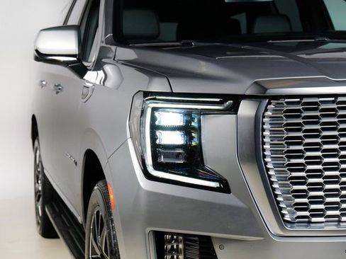 Used 2024 GMC Yukon Denali AWD/4WD image 31