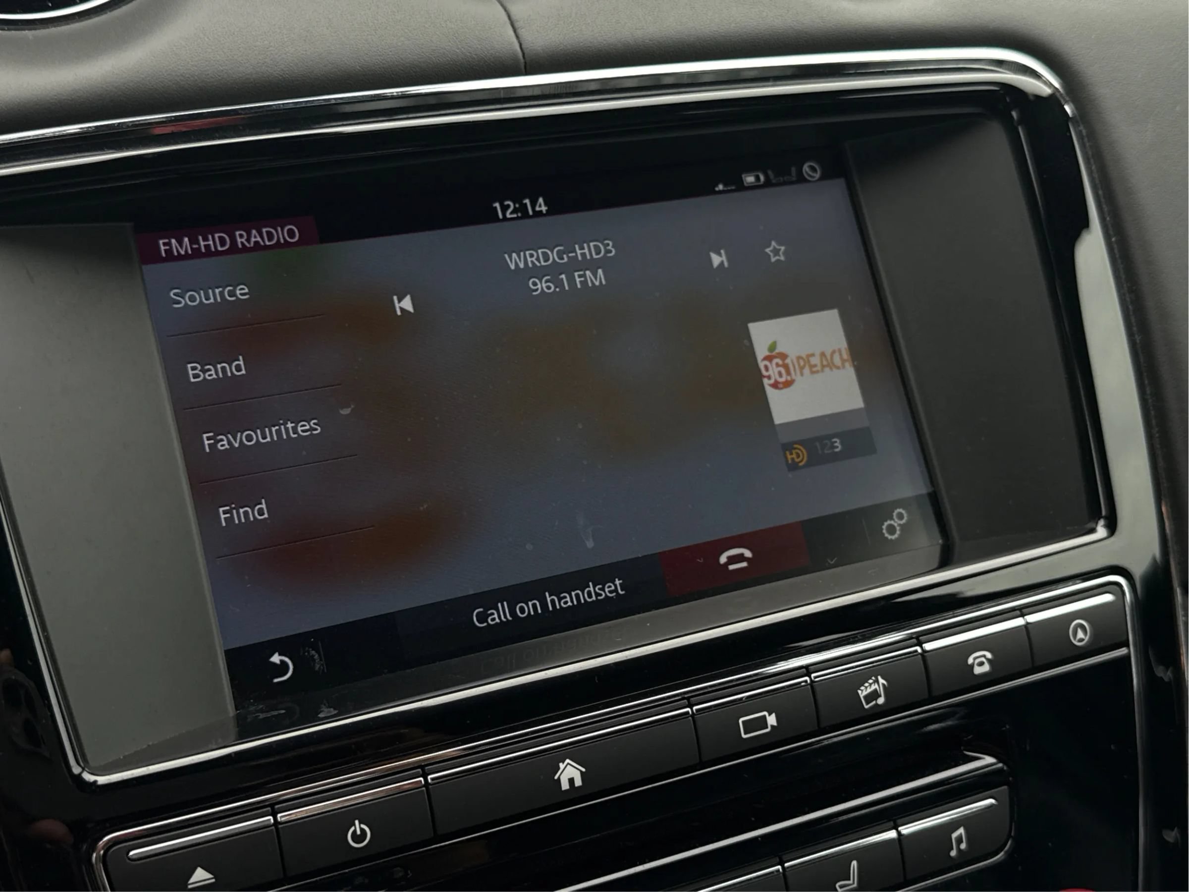 Used 2017 Jaguar XJ L Portfolio RWD image 36