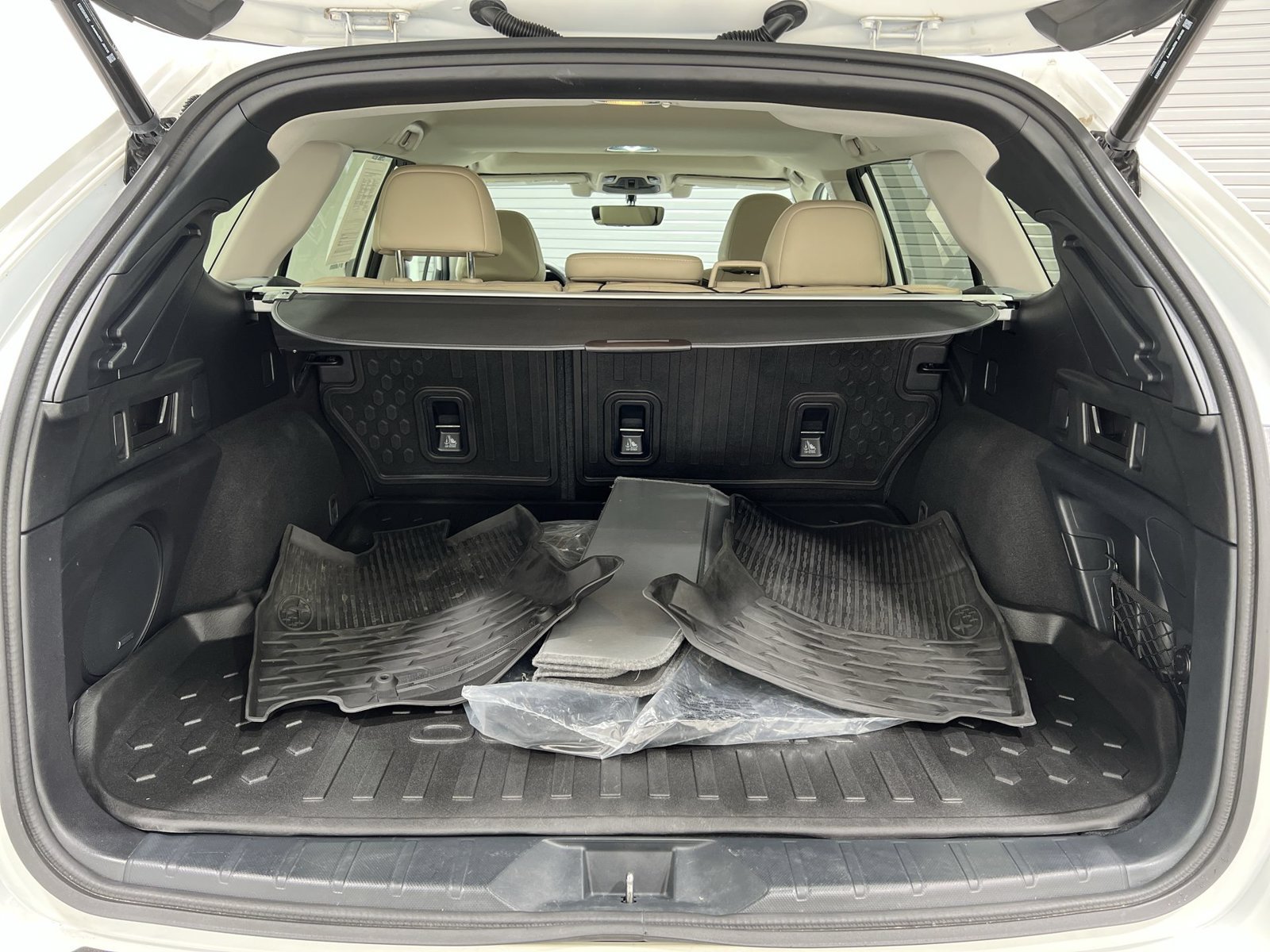 Used 2022 Subaru Outback Limited AWD/4WD image 24