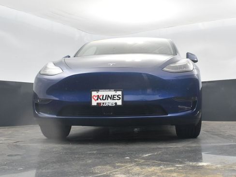 Used 2020 Tesla Model Y Long Range AWD/4WD image 38