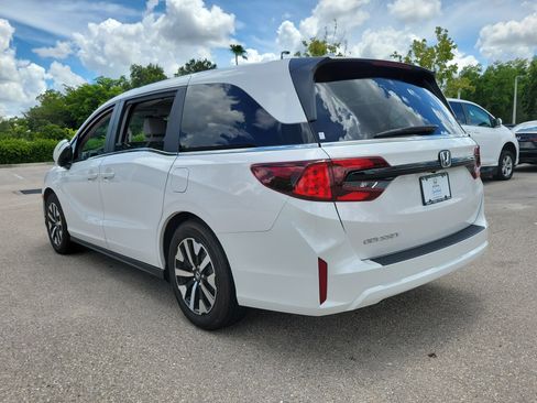 Used 2025 Honda Odyssey EX-L image 4