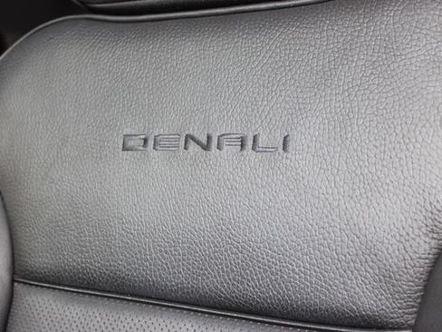 Used 2025 GMC Sierra 2500 Denali w/ Denali Reserve Package AWD/4WD image 29