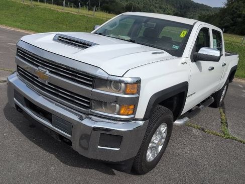Used 2018 Chevrolet Silverado 2500 W/T w/ WT Fleet Convenience Package AWD/4WD image 4