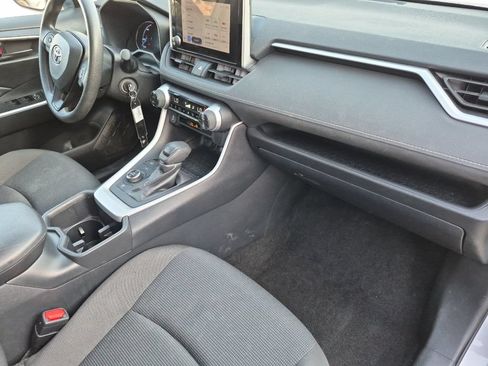 Certified 2025 Toyota RAV4 LE AWD/4WD image 16