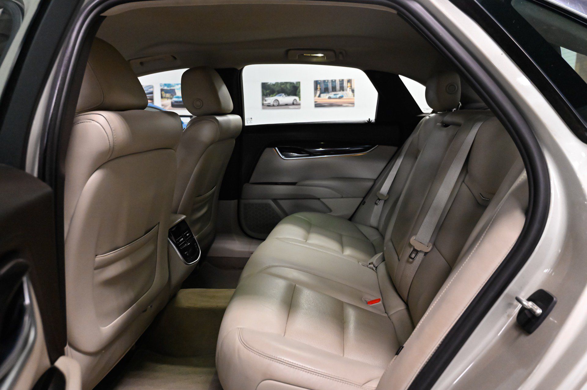 Used 2015 Cadillac XTS Luxury w/ Driver Awareness Package AWD/4WD image 8