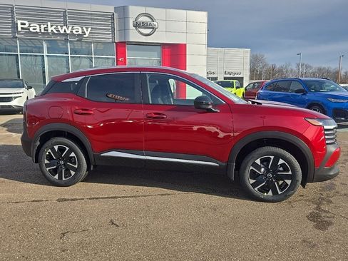 New 2026 Nissan Kicks SV image 7