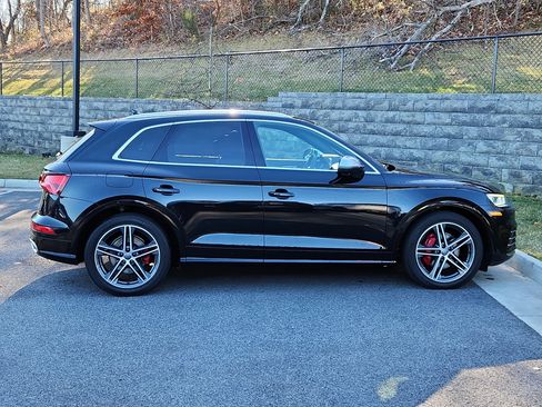 Used 2019 Audi SQ5 Premium Plus w/ Premium Plus Package image 11
